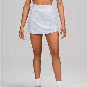 NWT Lululemon Hotty Hot High-Rise Skirt